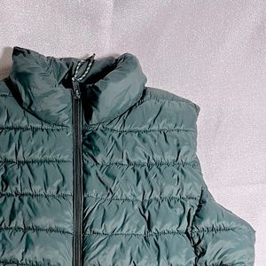 Gap Dark Green Puffer Vest